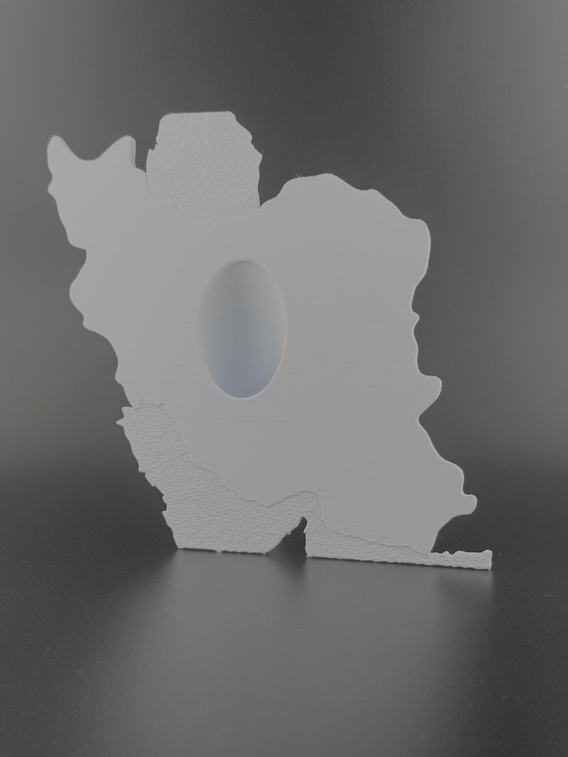 Modern Iran Map Vase | Minimalist Ceramic Haft-Sin Centerpiece, Persian New Year Gift